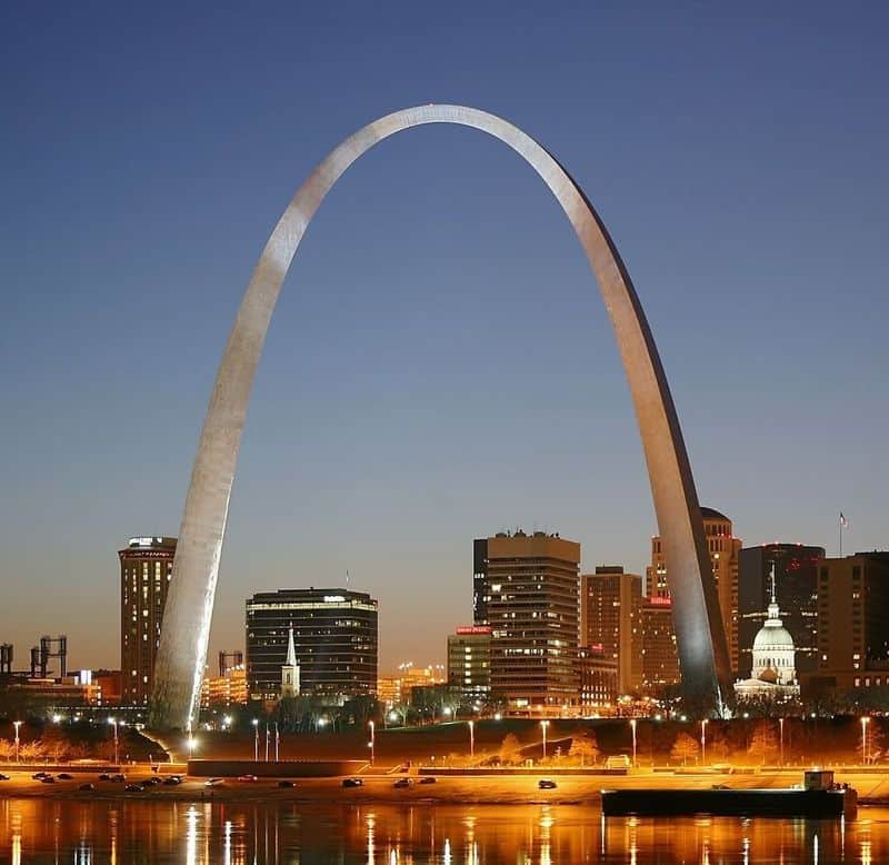 Eero Saarinen - Gateway Arch