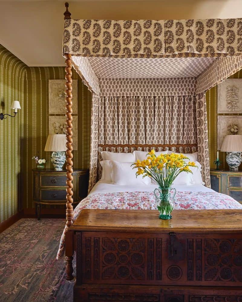 Elegant Canopy Beds