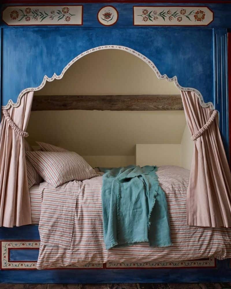 English Country Alcove