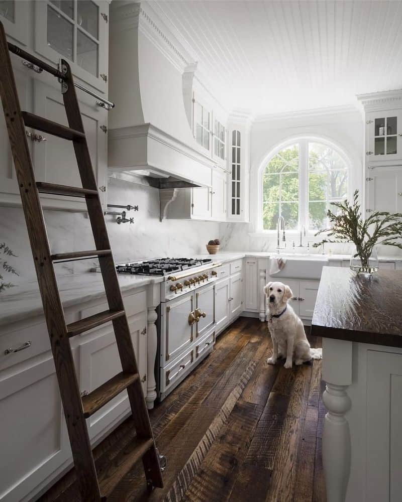 Farmhouse Ladder Look