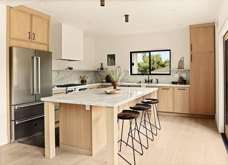 Kitchen Counter Clear-Up
