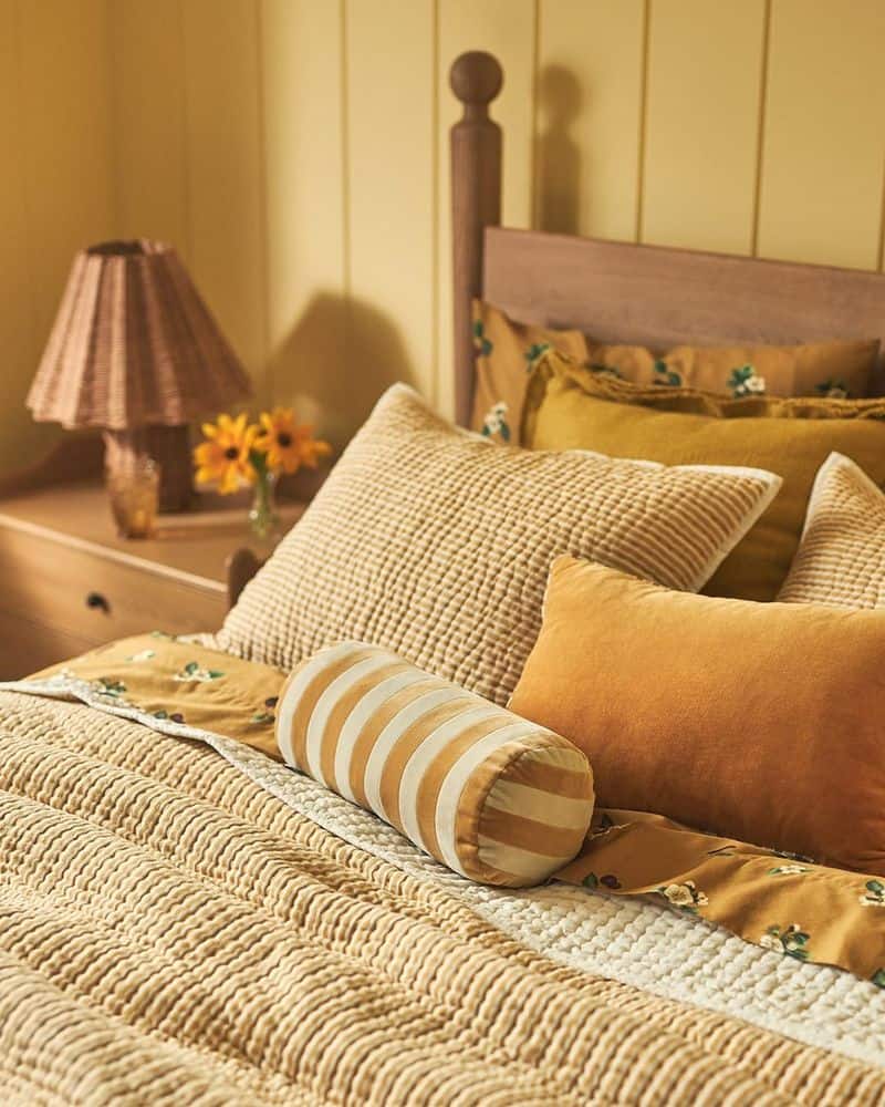 Golden Glow Retreat