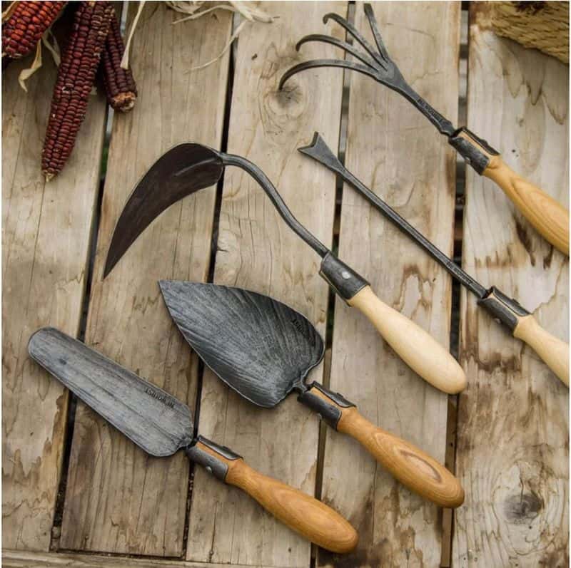 Hand Tools (Trowels, Forks, and Spades)