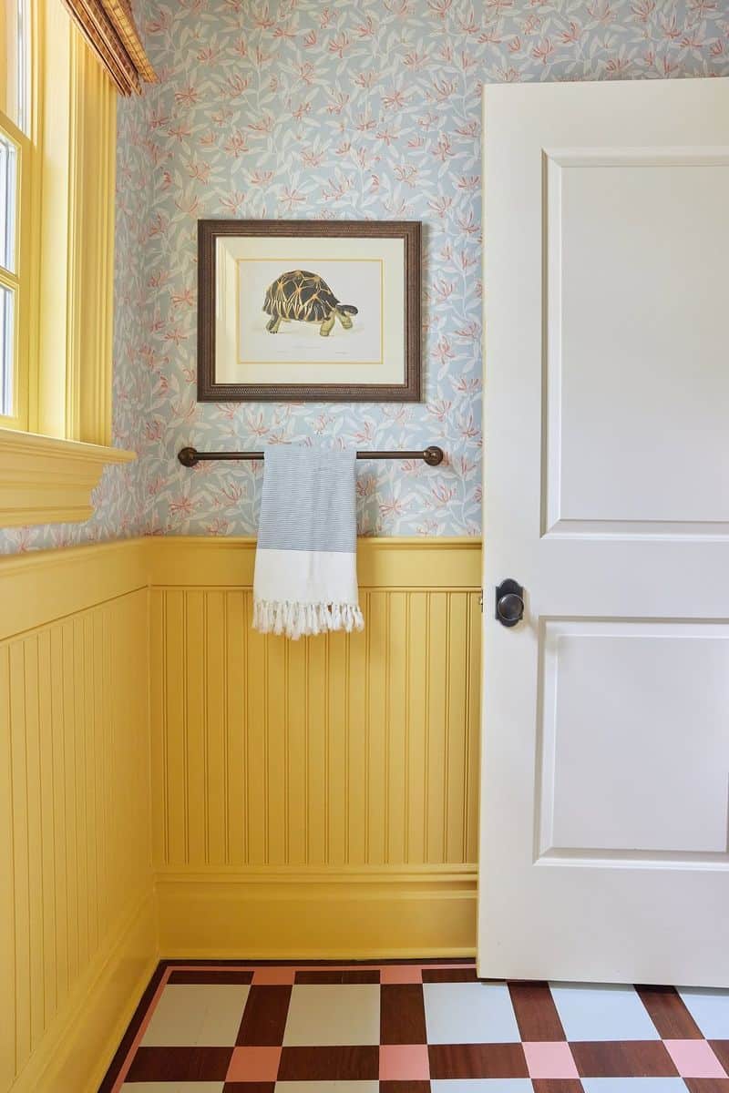 Head-to-Head: Beadboard vs. Wainscoting