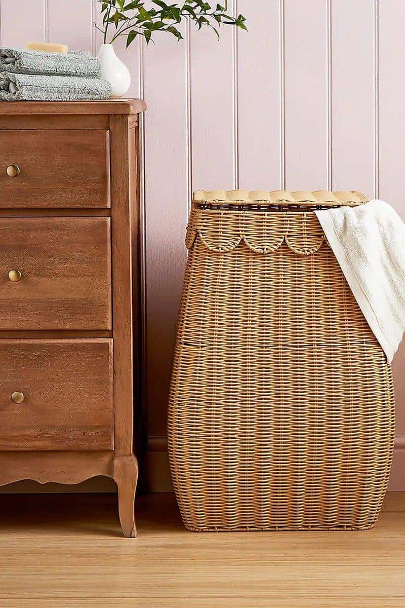 Heart and Soul Scalloped Laundry Basket