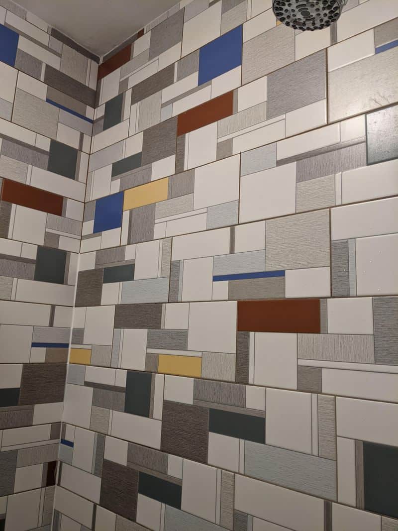 Neglecting Tile Pattern