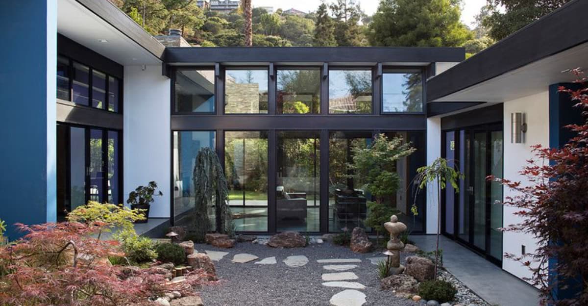 10 Reasons Atriums Are Making a Big Comeback in Home Design