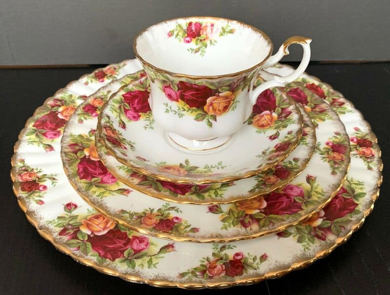 Royal Albert Old Country Roses