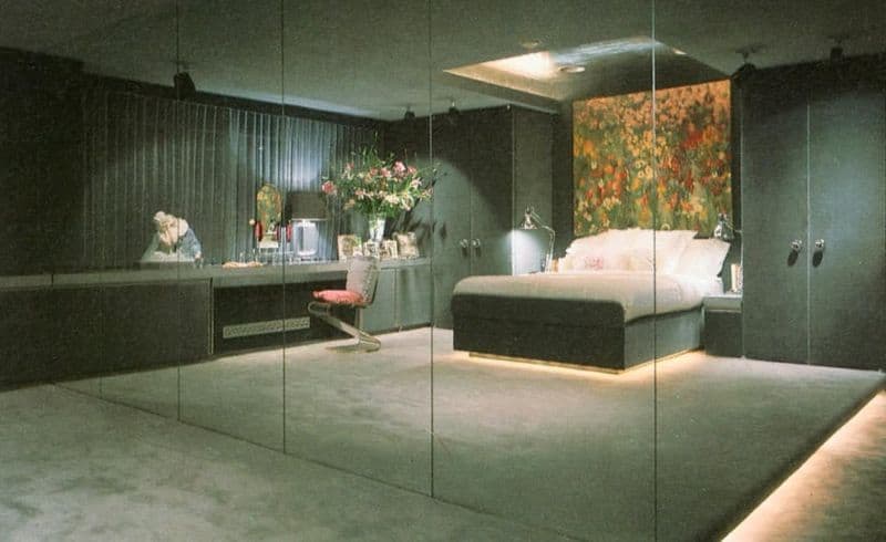 Mirrored Walls and Ceilings