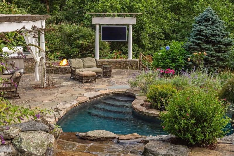 Natural Stone Pool