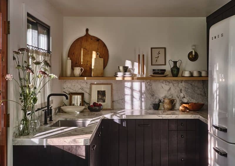 Open-Shelving Kitchens