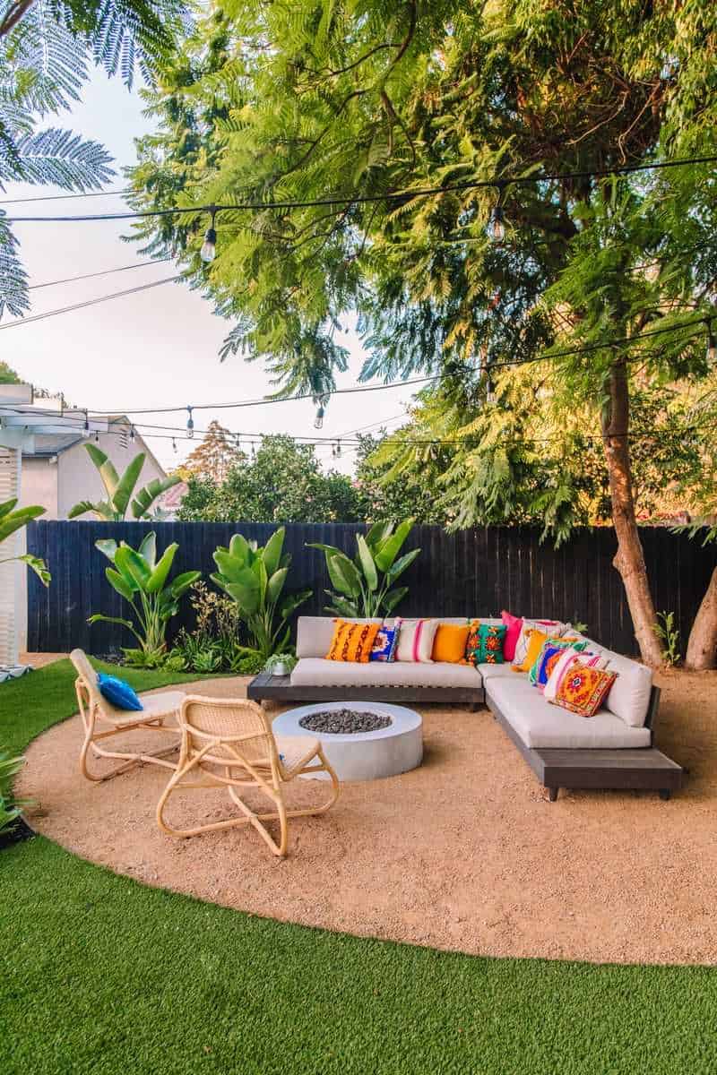 L-Shaped Garden Oasis