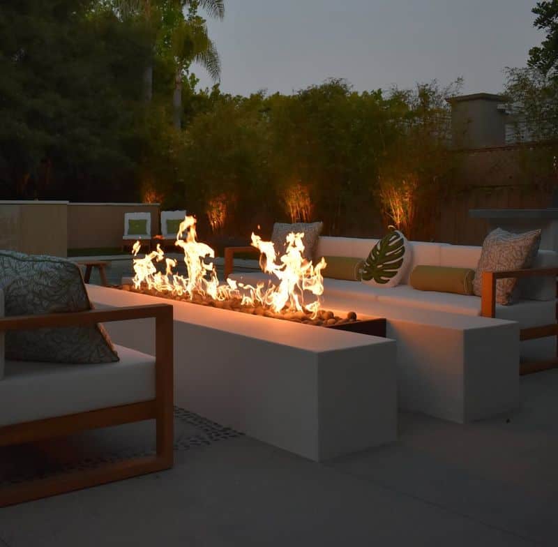 Outdoor Fire Pits and Fireplaces