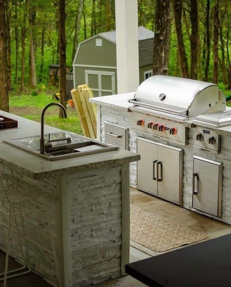 Outdoor Kitchens
