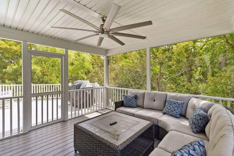 Outdoor Lounge