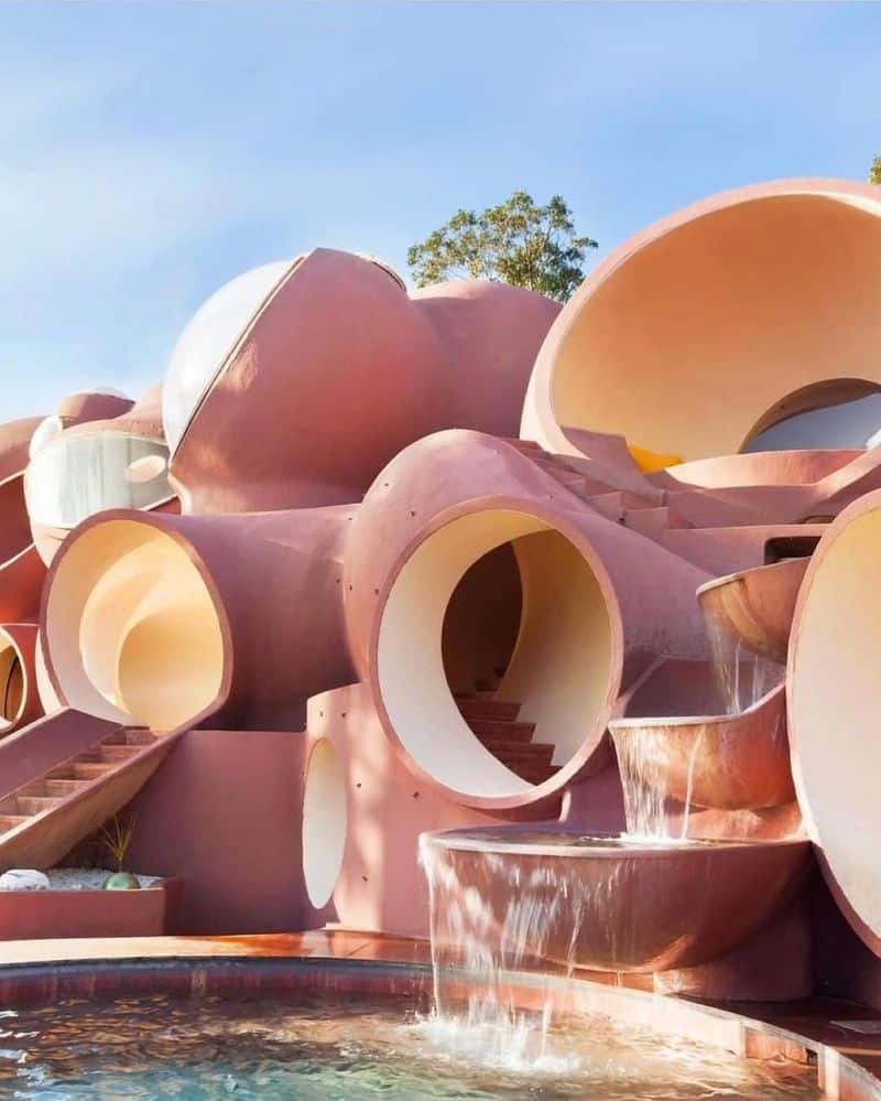 Palais Bulles (Théoule-sur-Mer, France)