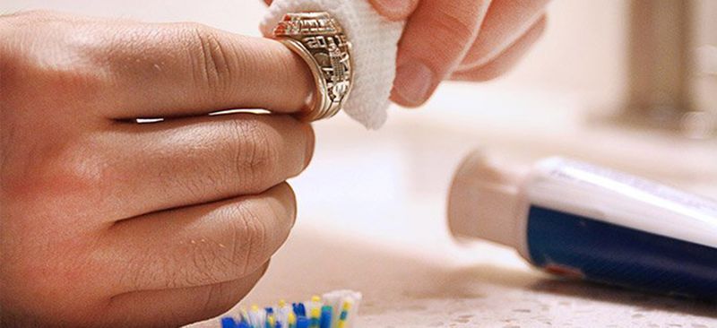 Polishing Silver Jewelry