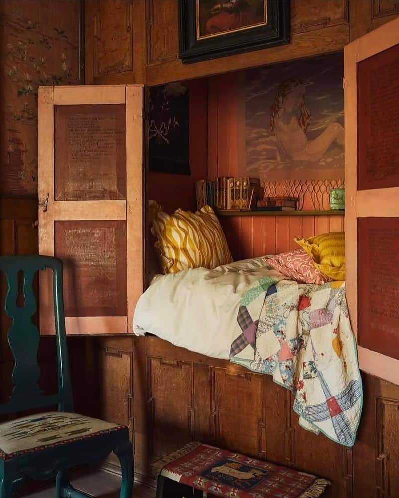 Romantic Victorian Nook