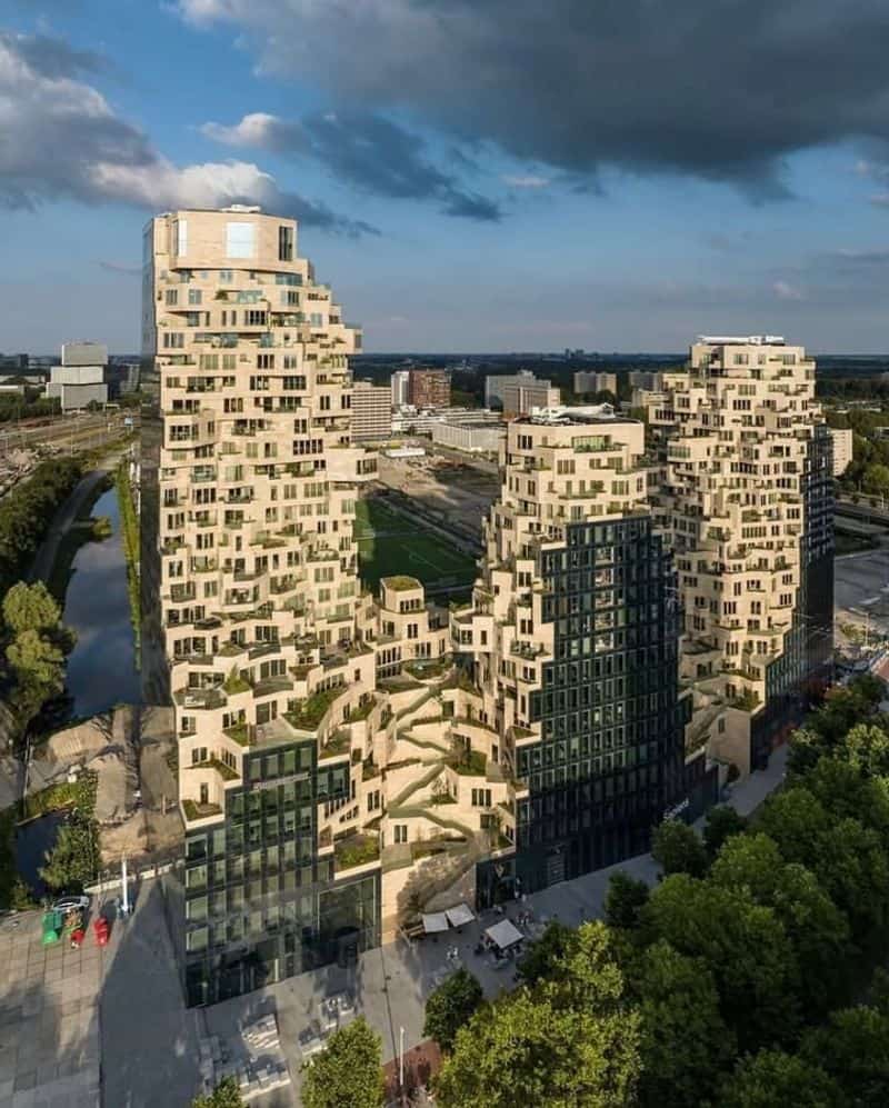 The Green Facade of The Edge