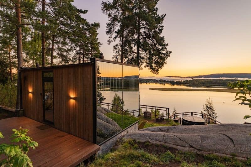 The WonderINN Mirrored Glass Cabin, Akershus, Norway