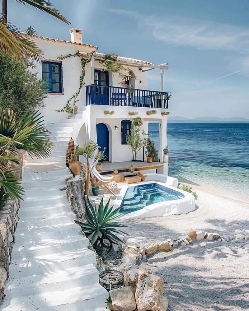 Tiny Oceanside Retreat