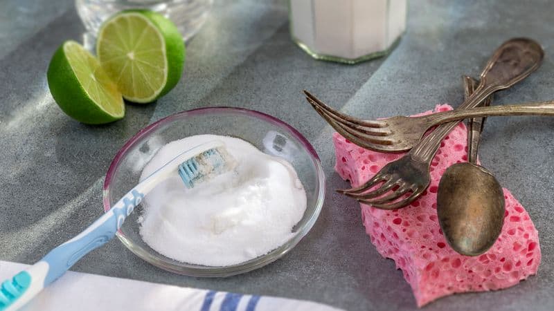Vinegar and Baking Soda Magic