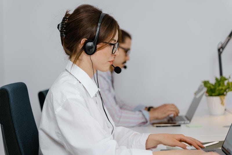 Utilize Customer Support