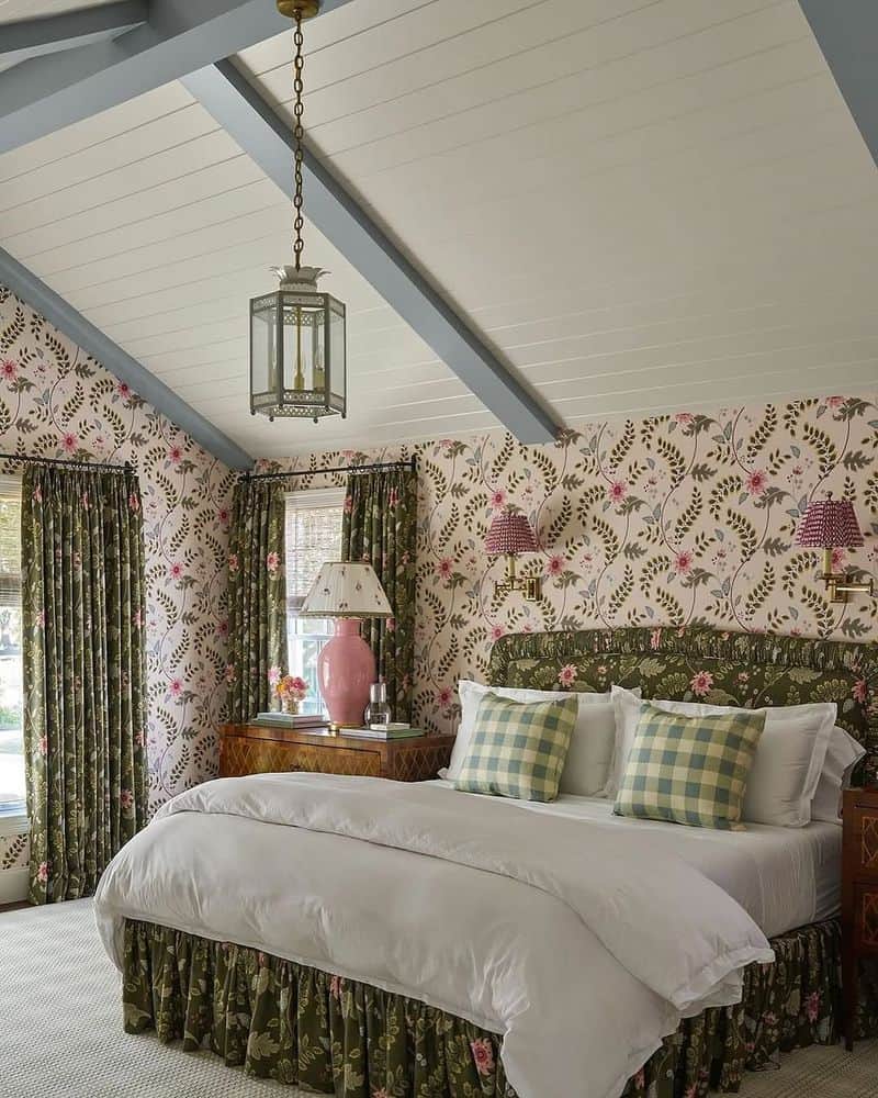 Vintage Quilts and Textiles