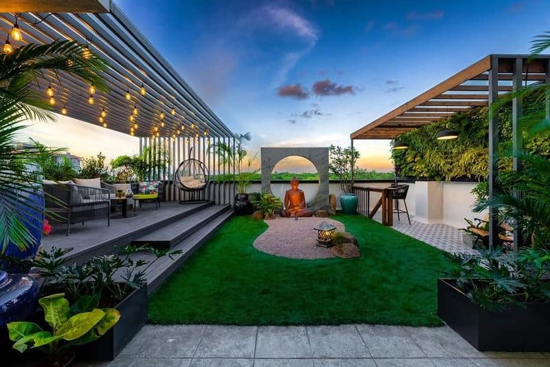 Zen Rooftop Garden