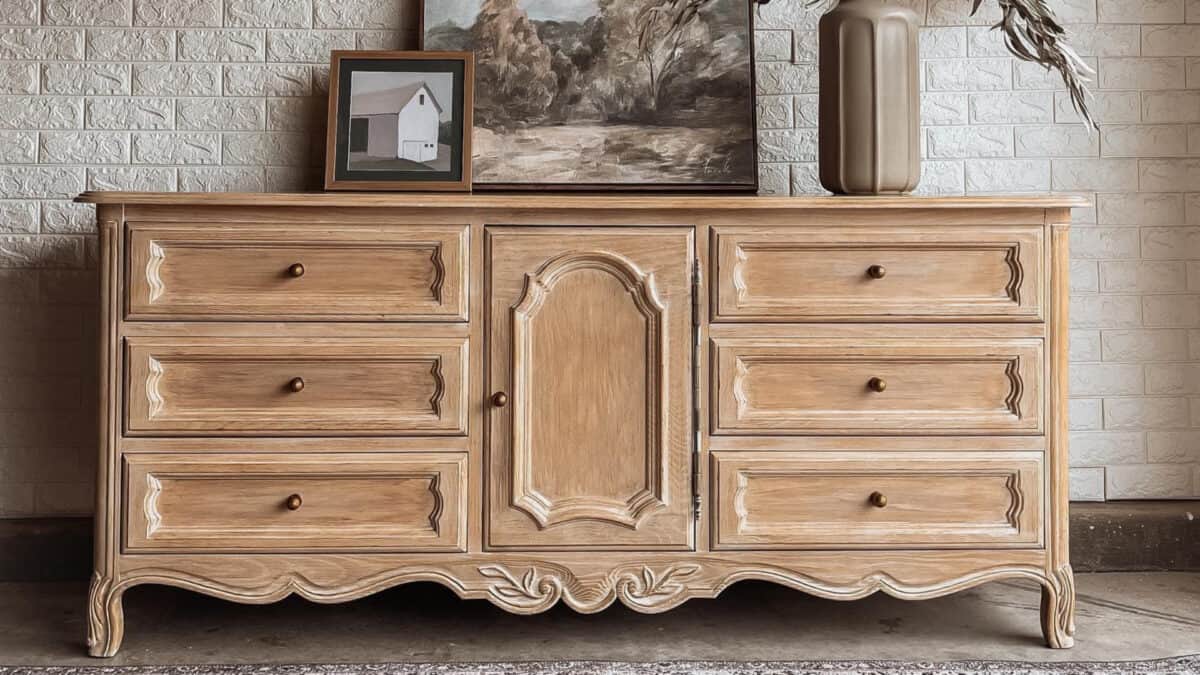 10 Ways French Country Sideboards Blend Elegance with Functionality