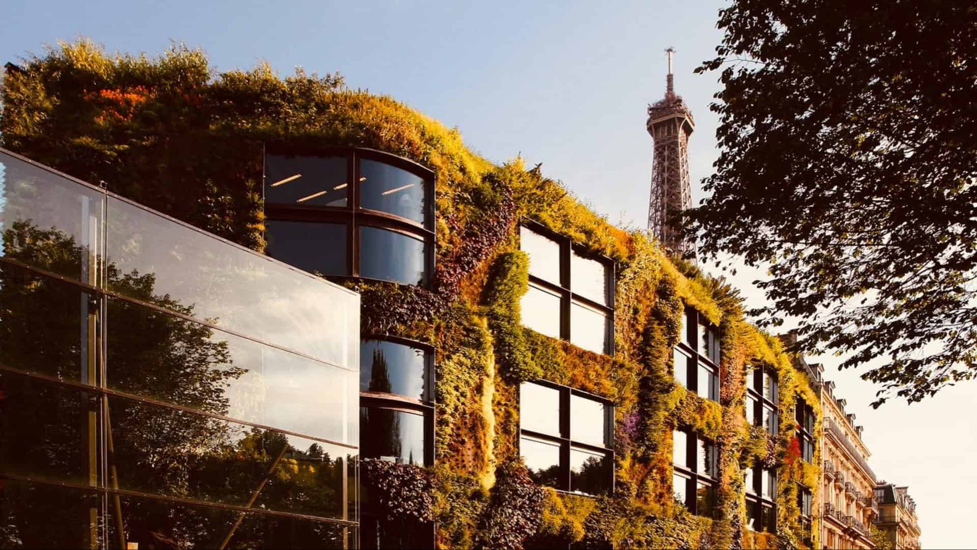 10 Stunning Green Facades That Will Seriously Grow on You