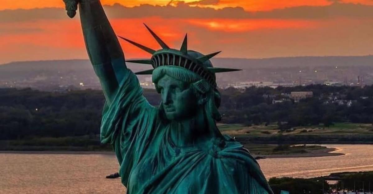 These Are the 10 Biggest Statues Around the World