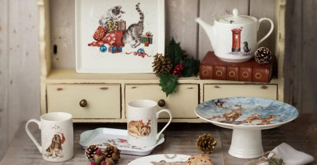 10 Gorgeous Vintage Teapots That Could Secretly Make You Rich