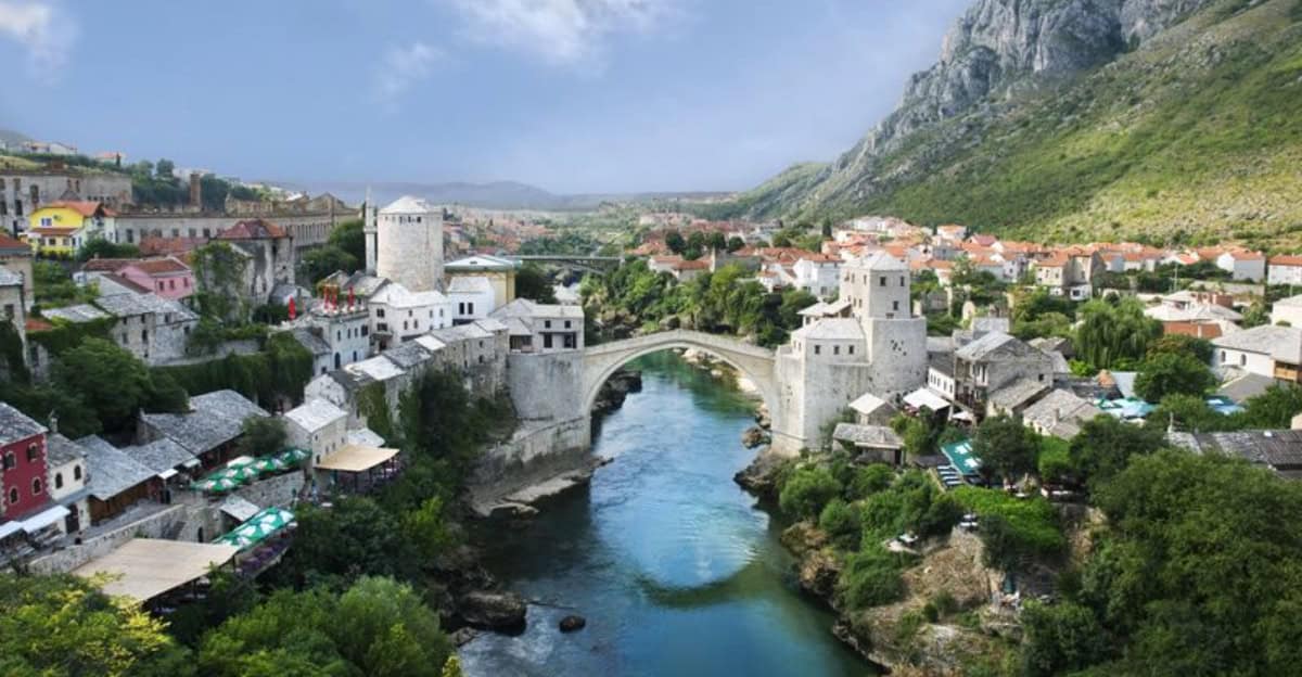 10 Oldest Bridges in the World That Have Seen More History Than Your Textbooks