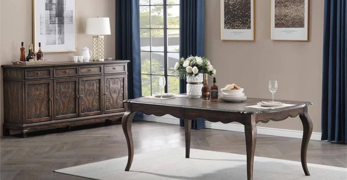 cabriole-tables