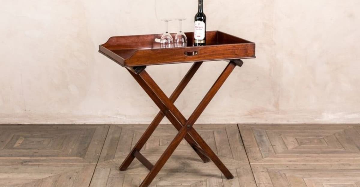 Why Butler Tray Tables Are a Small-Space Essential
