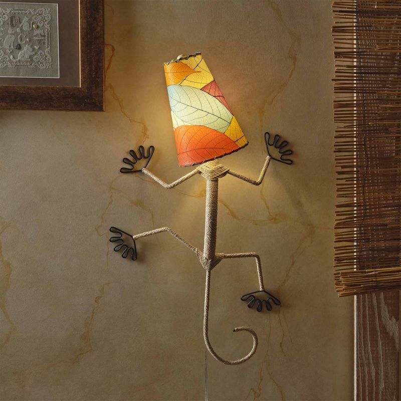 Adventurous Gecko Lamp