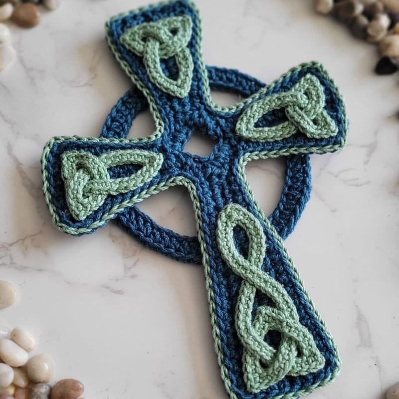 Celtic Knot Yarn Design