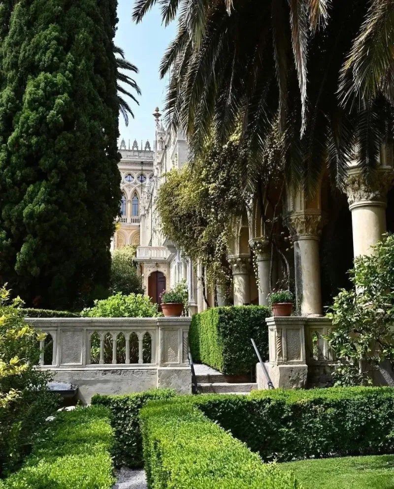 Charlotte's English Garden