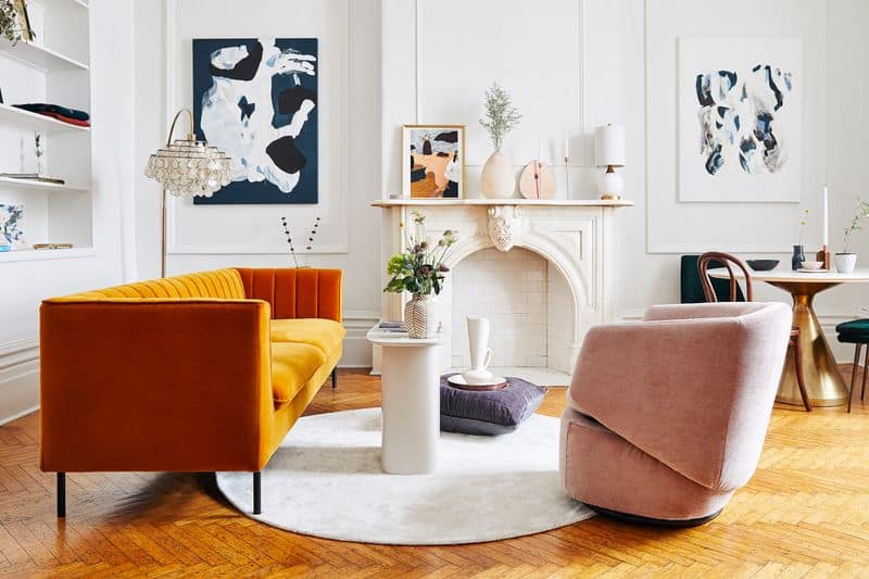 Minimalist Meets Maximalist