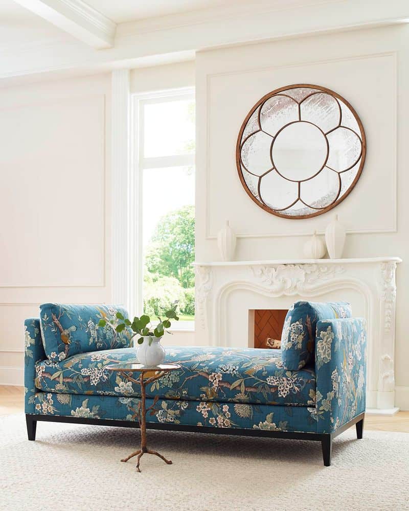 Elegant Guest Seating