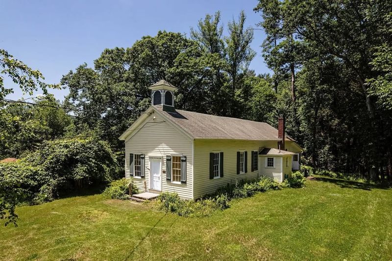 Converted Schoolhouse – Upstate New York