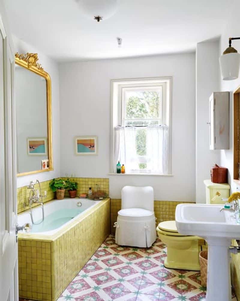 Convivial Yellow