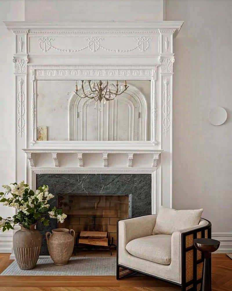 Decorative Moldings and Ceiling Medallions
