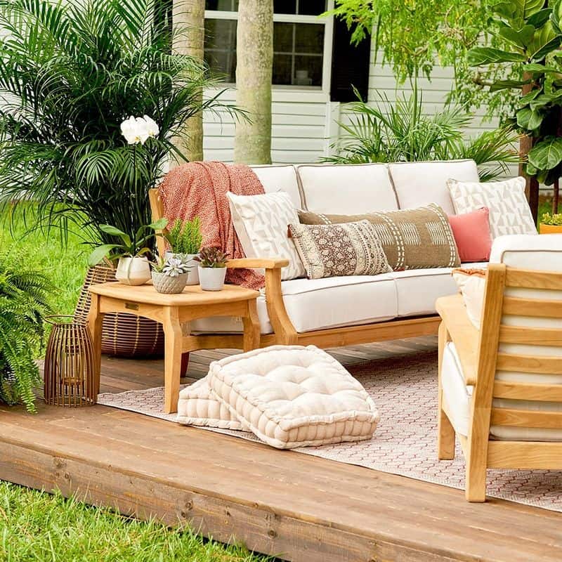 Define Zones with Outdoor Rugs