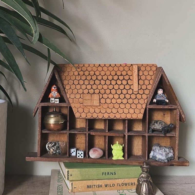 Vintage Trinkets Display