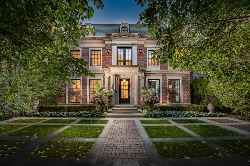 Spacious Gardens