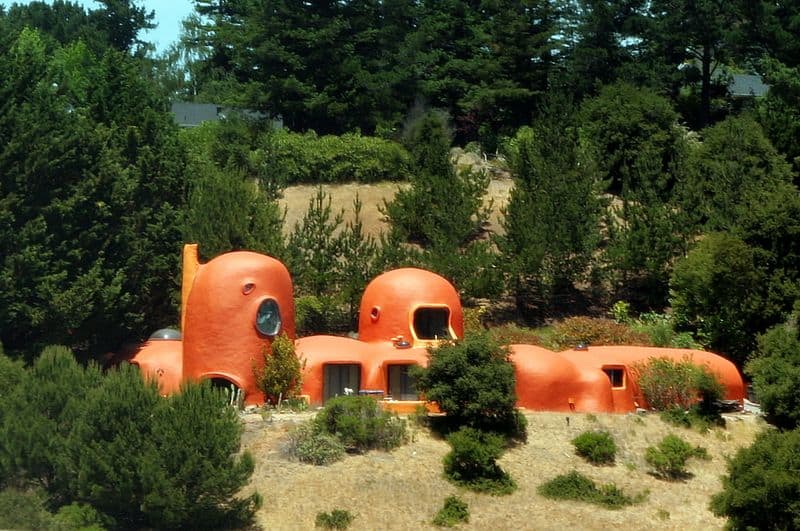 The Flintstone House, USA