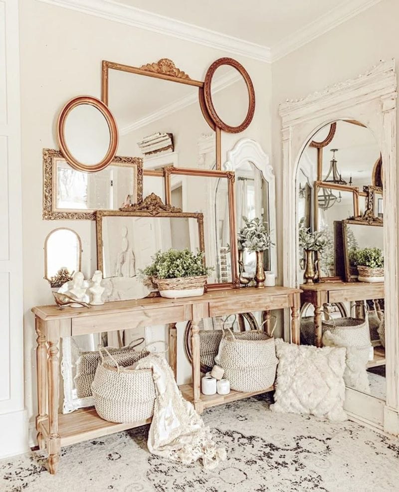 The Maze of Mirrors