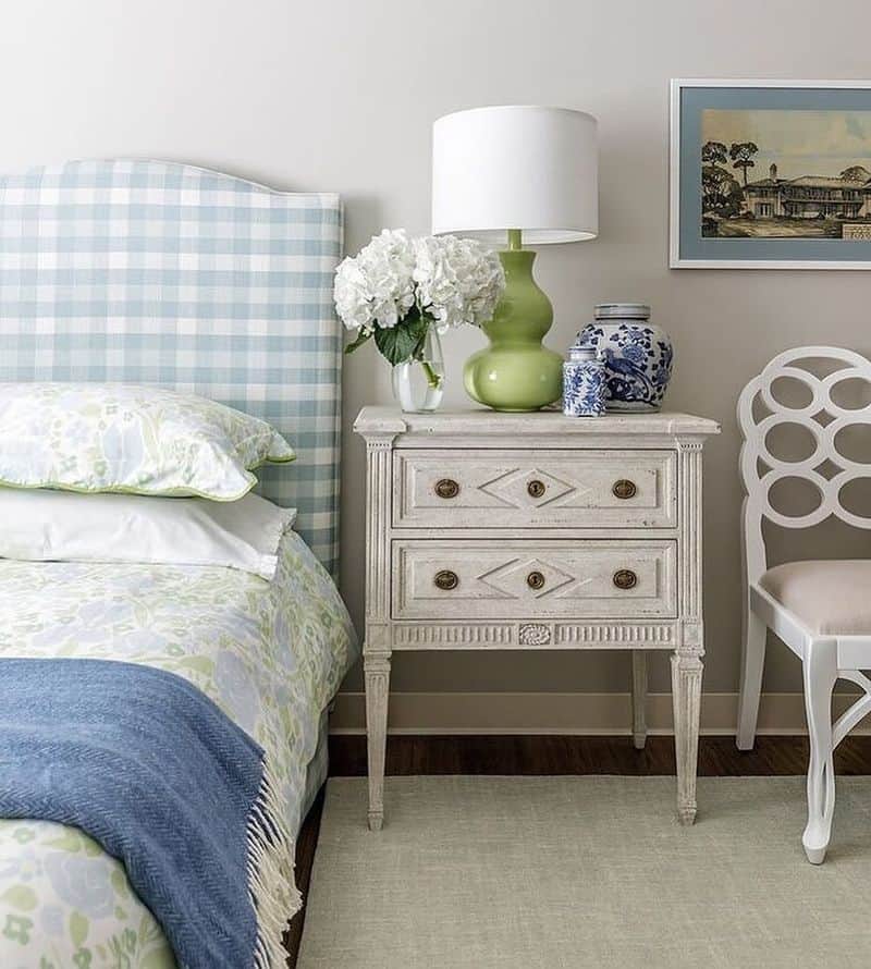 Gustavian Nightstand